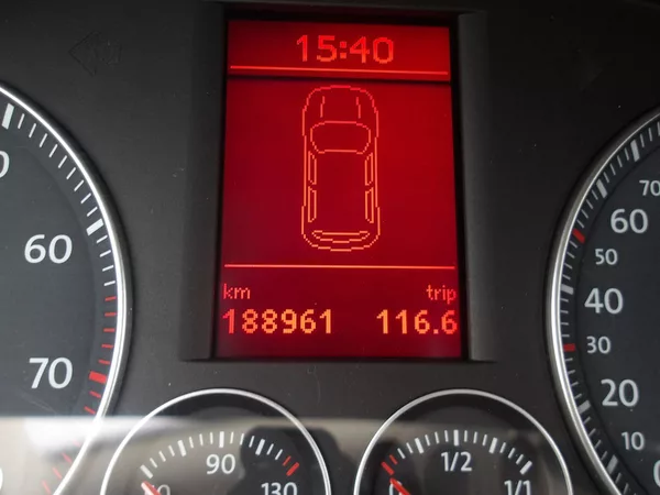 Volkswagen Touran 1,6i 75kW ! KRASAVEC !!! - foto 24
