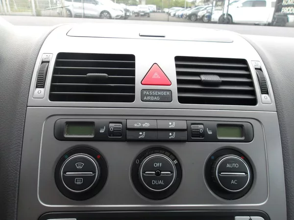 Volkswagen Touran 1,6i 75kW ! KRASAVEC !!! - foto 25