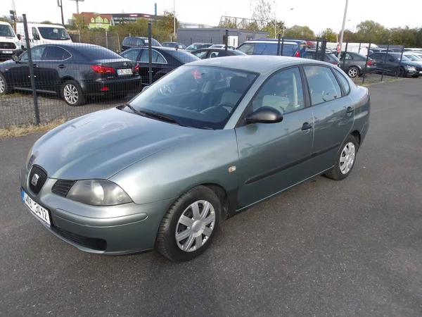 Seat Cordoba 1,2i ČR 2.MAJITEL !