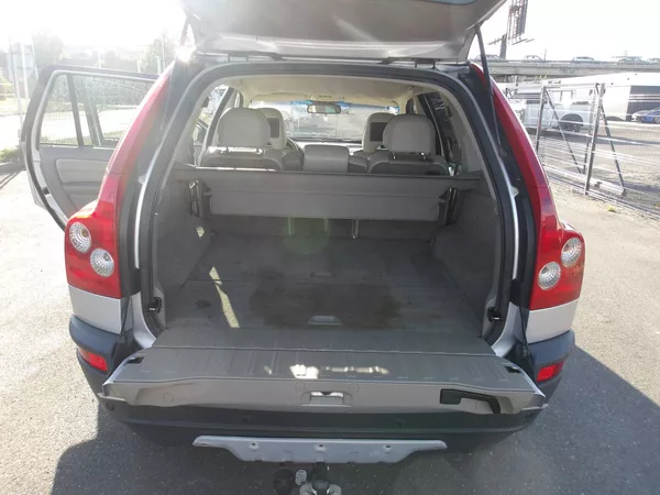 Volvo XC90 2,4D5 136 kW ČR Serv.kn! - foto 10