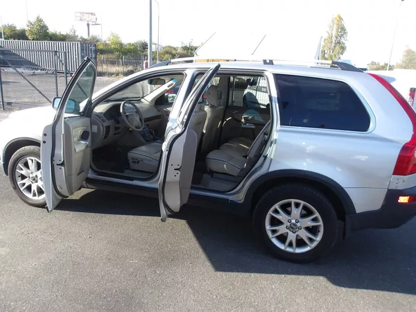 Volvo XC90 2,4D5 136 kW ČR Serv.kn! - foto 8