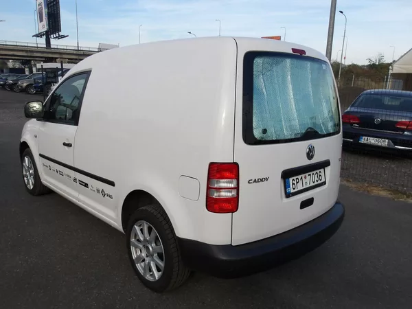 Volkswagen Caddy 1,6TDi ČR - foto 10