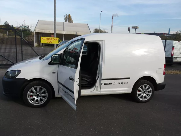 Volkswagen Caddy 1,6TDi ČR - foto 12