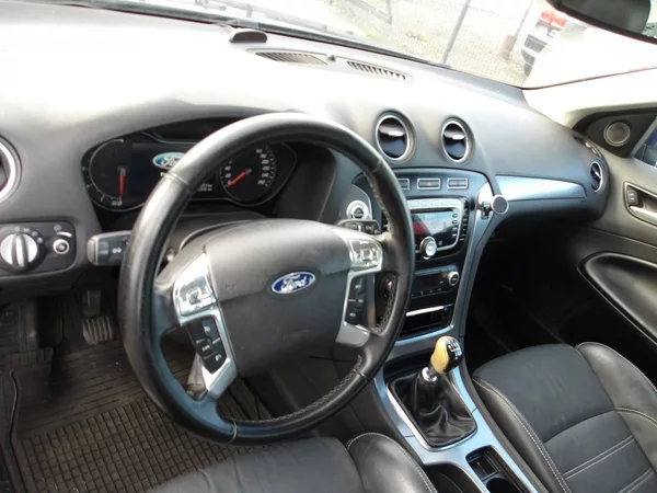 Ford Mondeo 2,0TDCi - foto 16