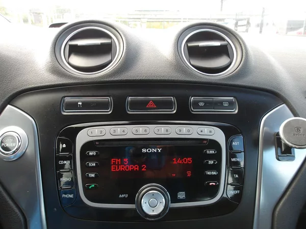 Ford Mondeo 2,0TDCi - foto 24