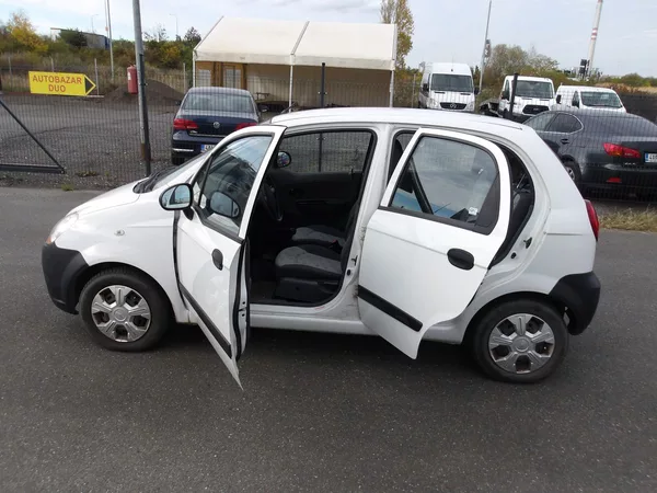 Chevrolet Spark 0,8 i 387kW najeto 46 000km ČR - foto 9