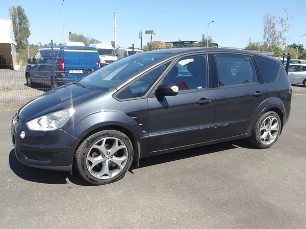 Ford S-MAX 2,0TDCi103kW ČR 1.MAJ.!!!