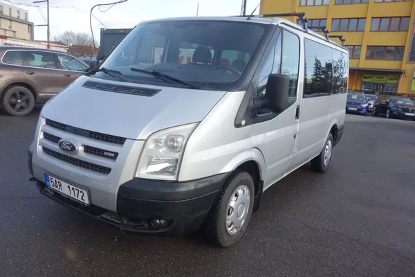 Ford Transit 2,2TDC i 9 MÍST ! 2xKOLA