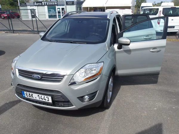 Ford Kuga 2,0TDCi 100 kW ! TITANIUM ! - foto 13