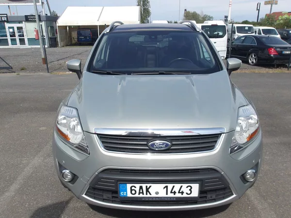 Ford Kuga 2,0TDCi 100 kW ! TITANIUM ! - foto 5