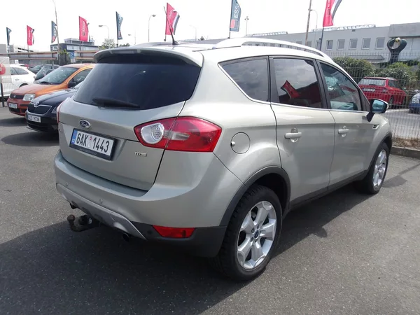 Ford Kuga 2,0TDCi 100 kW ! TITANIUM ! - foto 9