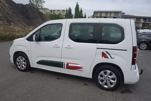 Opel Combo 1,6DTCi ČR 2xŠOUPAČKY ! - foto 10