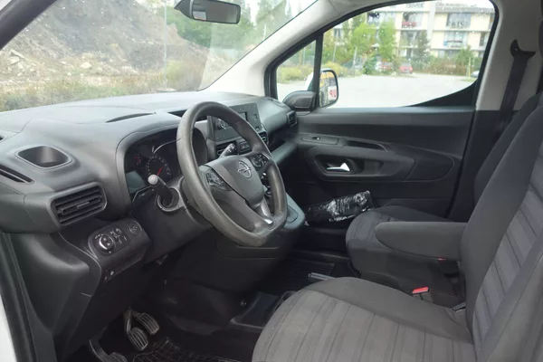 Opel Combo 1,6DTCi ČR 2xŠOUPAČKY ! - foto 13
