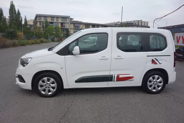 Opel Combo 1,6DTCi ČR 2xŠOUPAČKY ! - foto 2