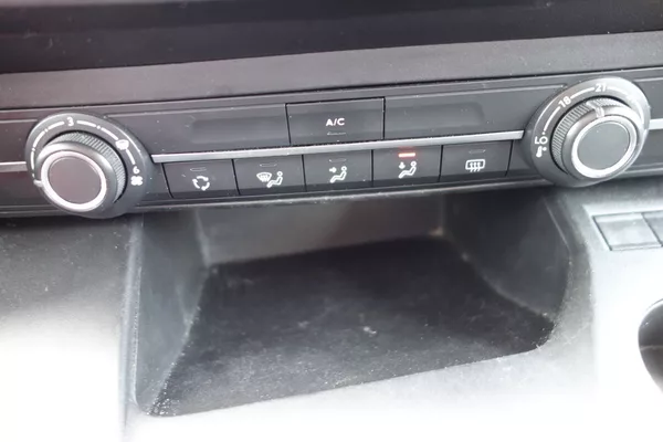 Opel Combo 1,6DTCi ČR 2xŠOUPAČKY ! - foto 20