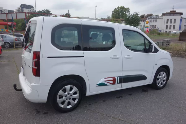 Opel Combo 1,6DTCi ČR 2xŠOUPAČKY ! - foto 9