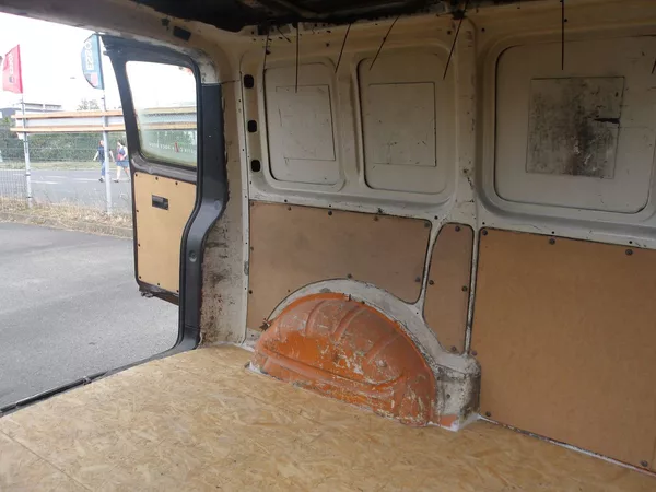 Volkswagen Transporter 1,9TDi ČR - foto 20