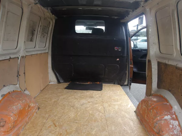 Volkswagen Transporter 1,9TDi ČR - foto 23