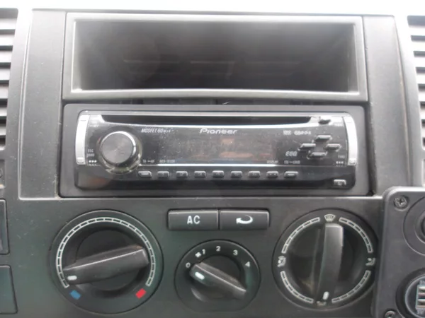 Volkswagen Transporter 1,9TDi ČR - foto 27