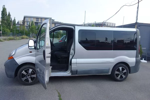 Renault Trafic 1,9DCi 74 kW 8 míst !! - foto 14