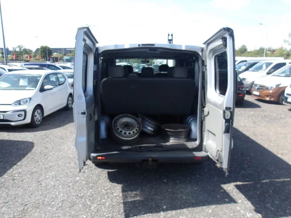Renault Trafic 1,9DCi 74 kW 8 míst !! - foto 19