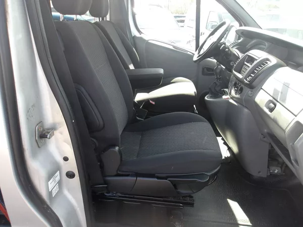 Renault Trafic 1,9DCi 74 kW 8 míst !! - foto 3