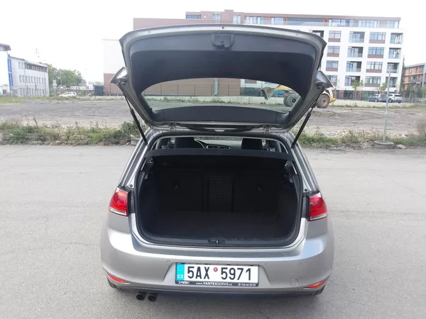Volkswagen Golf 1,4TSi 92kW ČR ! 2.MAJ.! - foto 27