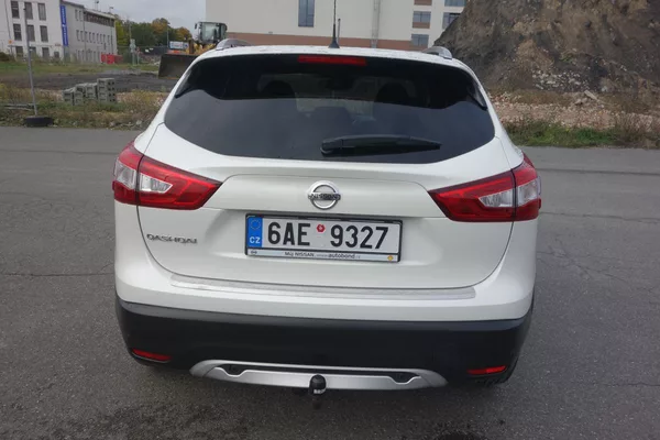 Nissan Qashqai 1,6DIG-T 120kW ČR! 1.MAJ.! - foto 10