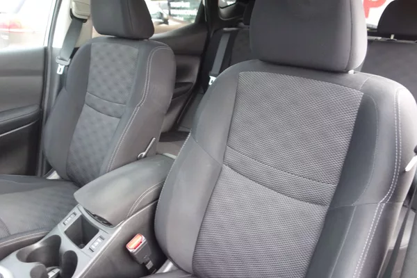 Nissan Qashqai 1,6DIG-T 120kW ČR! 1.MAJ.! - foto 16