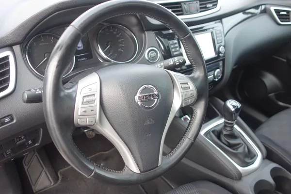 Nissan Qashqai 1,6DIG-T 120kW ČR! 1.MAJ.! - foto 18