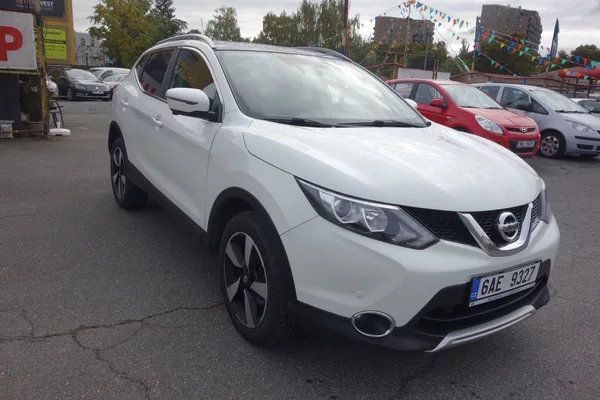 Nissan Qashqai 1,6DIG-T 120kW ČR! 1.MAJ.! - foto 3