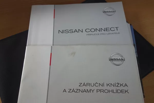 Nissan Qashqai 1,6DIG-T 120kW ČR! 1.MAJ.! - foto 33