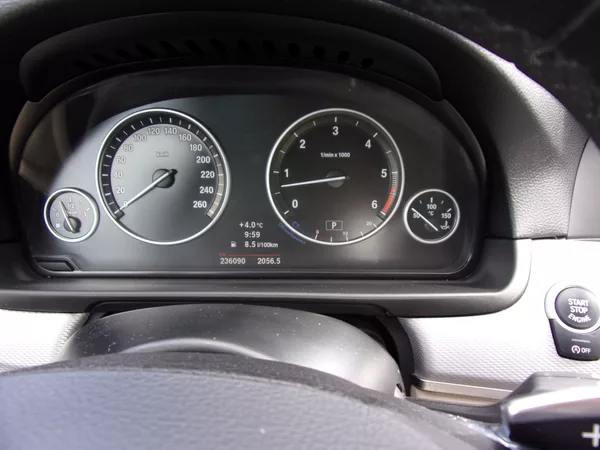 BMW Řada 5 M550d X-DRIVE 280kW KRÁSNÝ VŮZ - foto 15