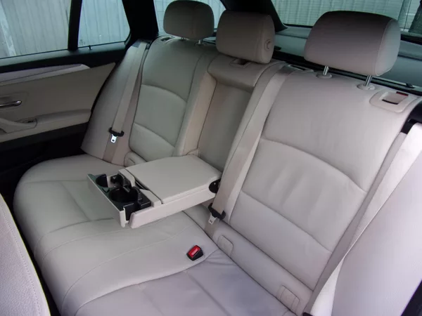 BMW Řada 5 M550d X-DRIVE 280kW KRÁSNÝ VŮZ - foto 23