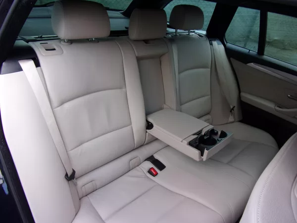 BMW Řada 5 M550d X-DRIVE 280kW KRÁSNÝ VŮZ - foto 28