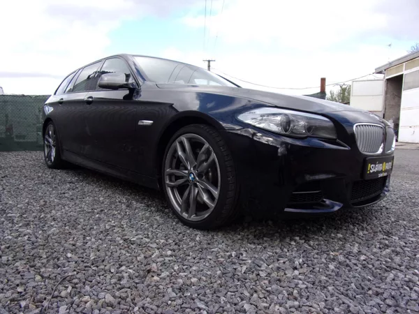 BMW Řada 5 M550d X-DRIVE 280kW KRÁSNÝ VŮZ - foto 3