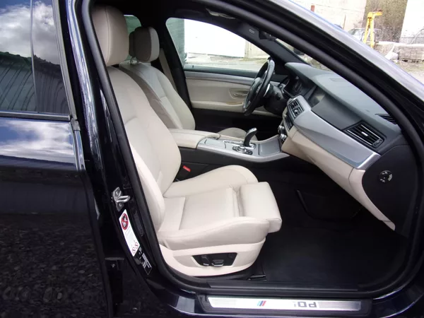 BMW Řada 5 M550d X-DRIVE 280kW KRÁSNÝ VŮZ - foto 30