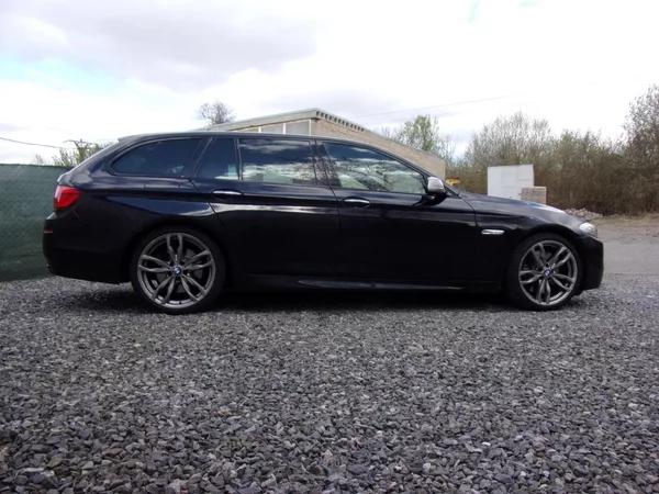 BMW Řada 5 M550d X-DRIVE 280kW KRÁSNÝ VŮZ - foto 4