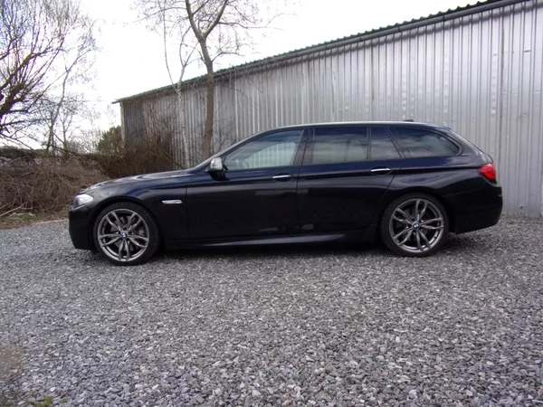 BMW Řada 5 M550d X-DRIVE 280kW KRÁSNÝ VŮZ - foto 8