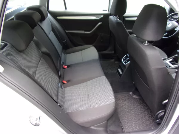Škoda Octavia 1.6TDi81kW DPH ČR 1.MAJ. 2xKOL - foto 21
