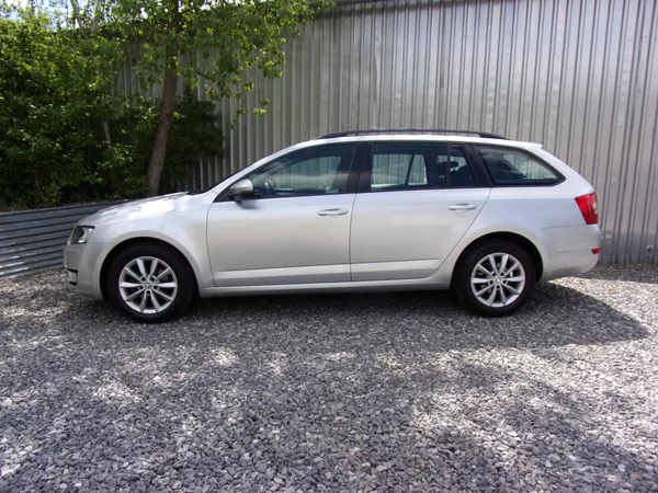 Škoda Octavia 1.6TDi81kW DPH ČR 1.MAJ. 2xKOL - foto 8