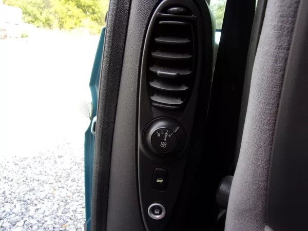 Citroën C8 2.2HDi 94kW 278000KM 7MÍST - foto 17