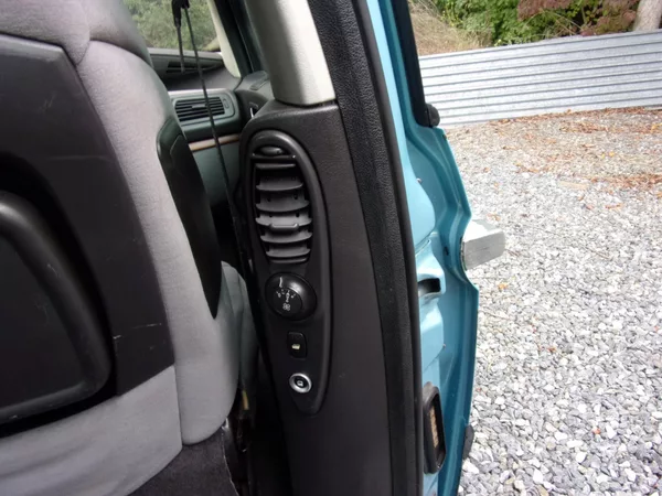 Citroën C8 2.2HDi 94kW 278000KM 7MÍST - foto 22