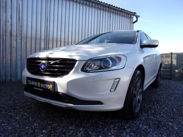 Volvo XC60 2.0 D4 140kW OCEAN RACE KRÁSNÉ