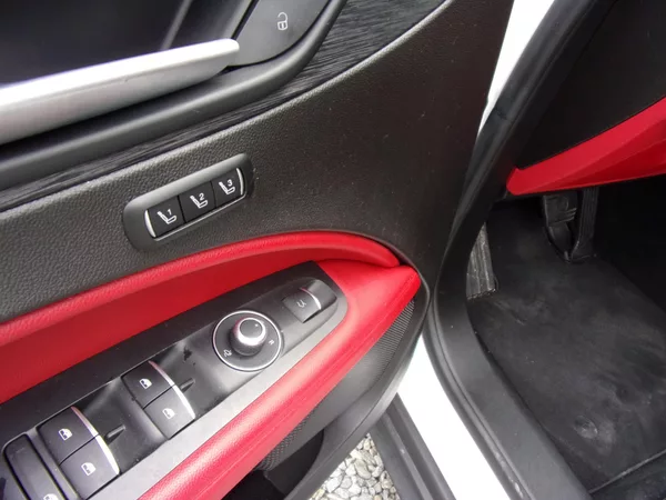 Alfa Romeo Stelvio - foto 11
