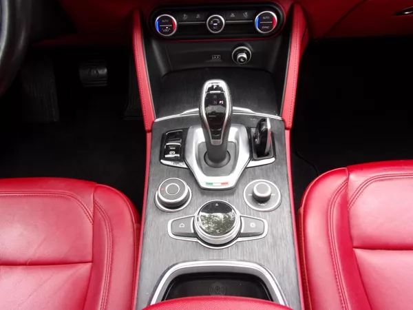 Alfa Romeo Stelvio - foto 15