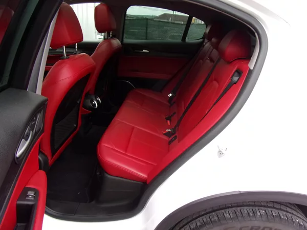 Alfa Romeo Stelvio - foto 19