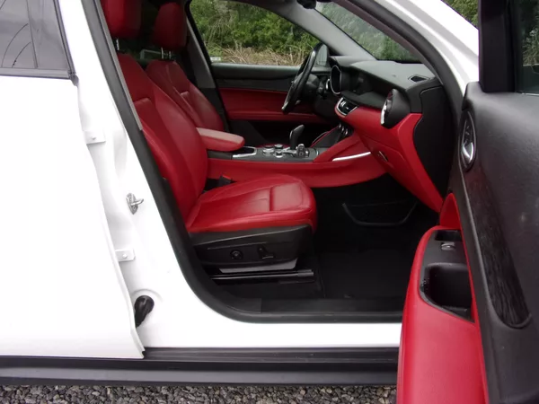 Alfa Romeo Stelvio - foto 25