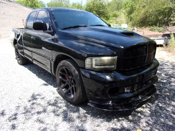 Dodge RAM SRT - 10 VIPER 8.3i V10 372kW - foto 3