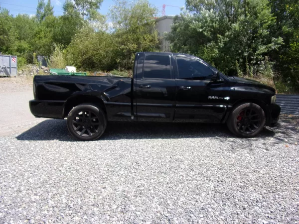 Dodge RAM SRT - 10 VIPER 8.3i V10 372kW - foto 4